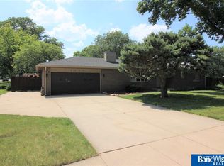 5217 S 61st St, Lincoln, NE 68516