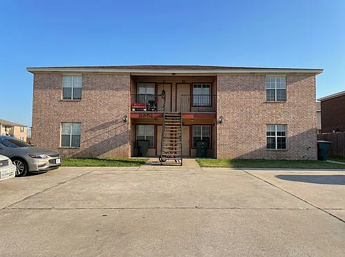 1606 Dugger Cir #C Photo 1