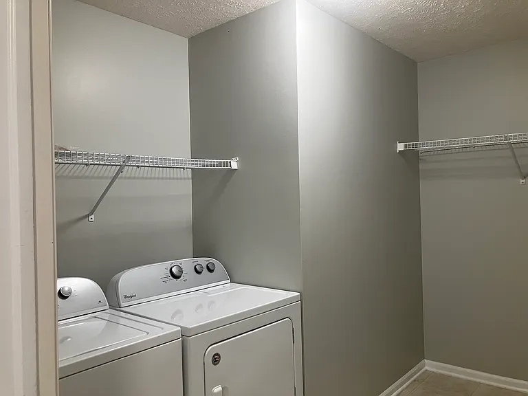 1789 Park Trl NE — Photo 36