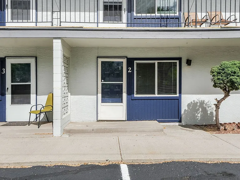 803 Yuma St — Photo 2