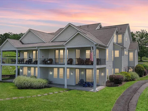 20 Brooke Dr, Union Hall, VA 24176