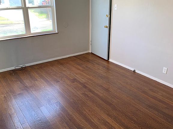 3rd image of 20 Gahl Ter APT 2