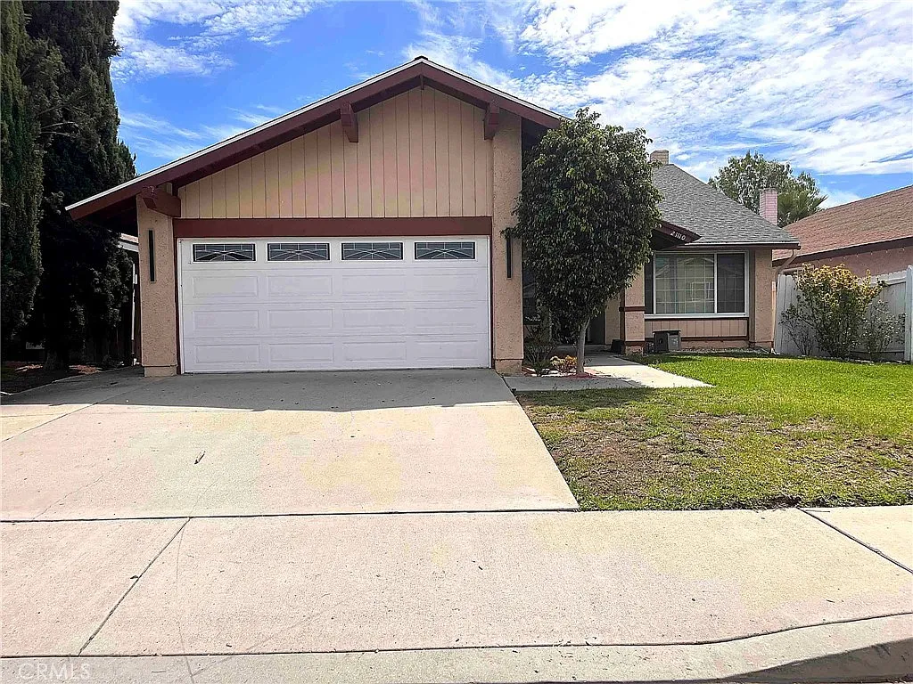 4 bed, 1812 sqft, $3,900 — Photo 2