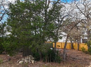 115 Eaglenest Ct, Smithville, TX 78957