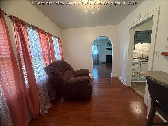 5th image of 3239 Old Logan Rd
