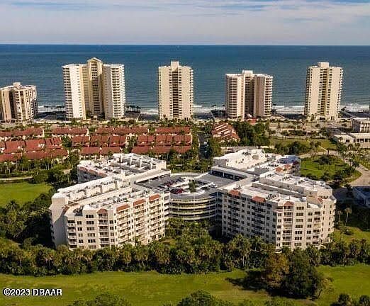 2nd image of 3 Oceans West Blvd APT 4B1