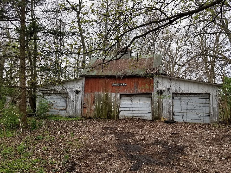 2nd image of 1221 Holland Rd