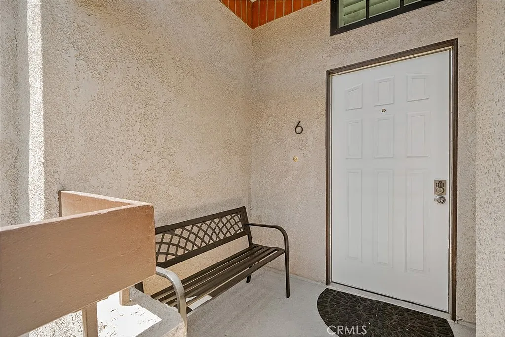 2 bed, 1130 sqft, $2,600 — Photo 2
