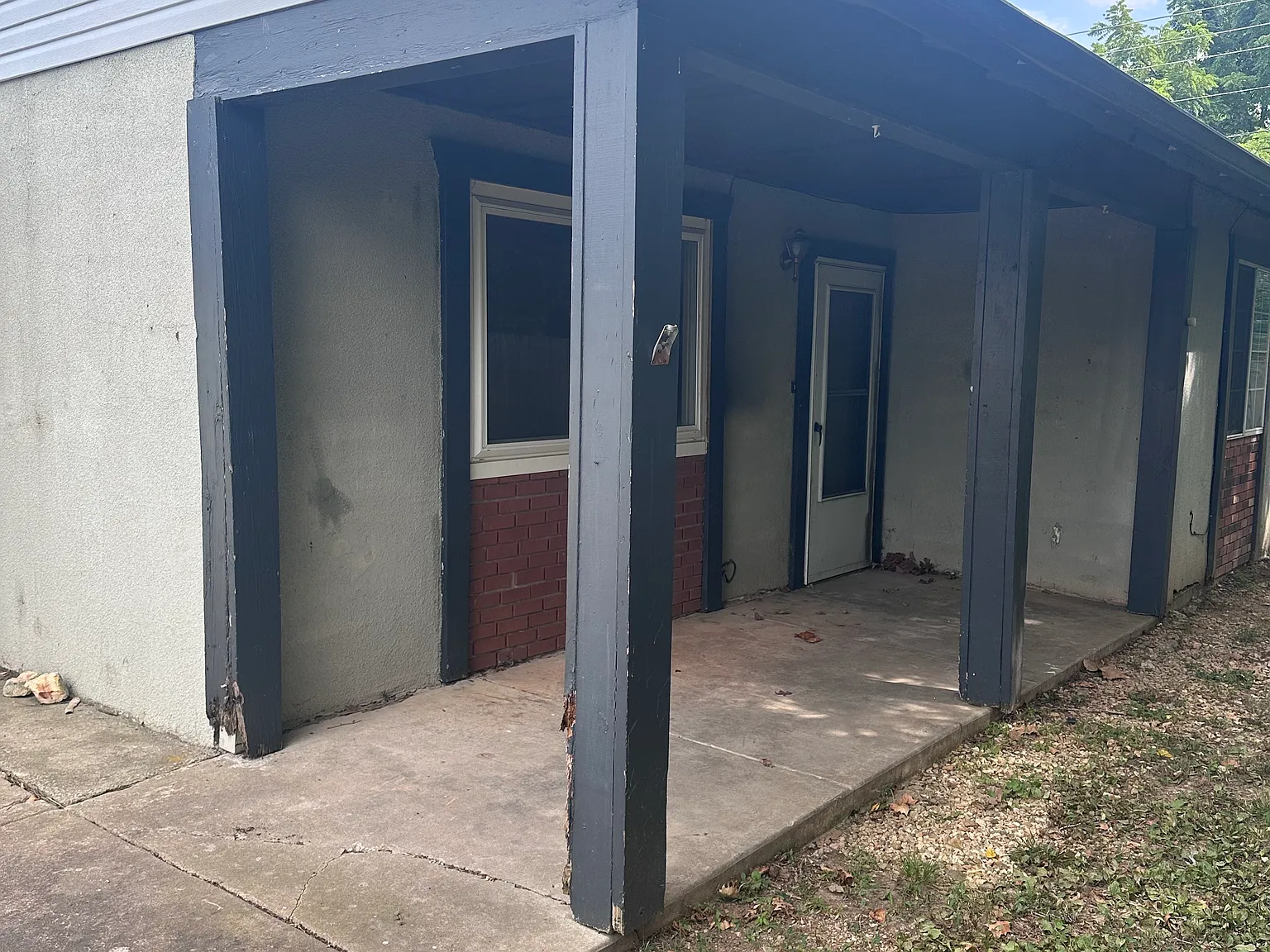 3 bed, 1100 sqft, $1,295 — Photo 1