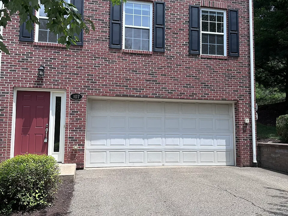 107 Laurel Crest Dr
