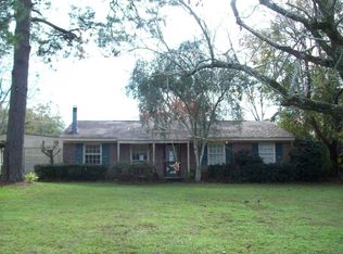 382 Libby Ln, Thomasville, GA 31757