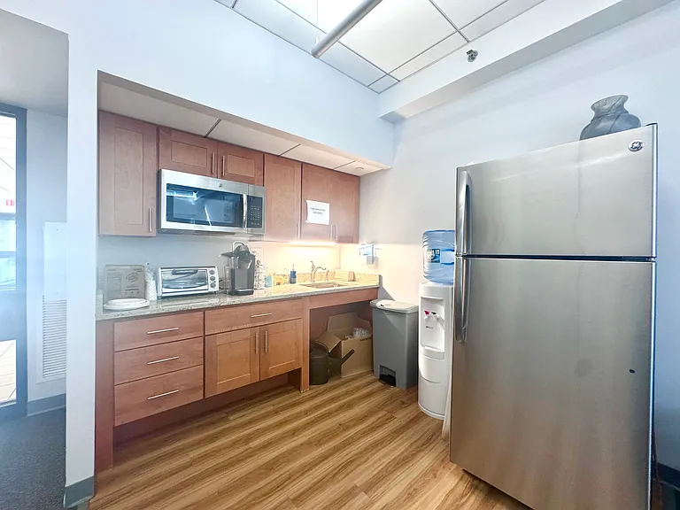 131 Park St #404 — Photo 19