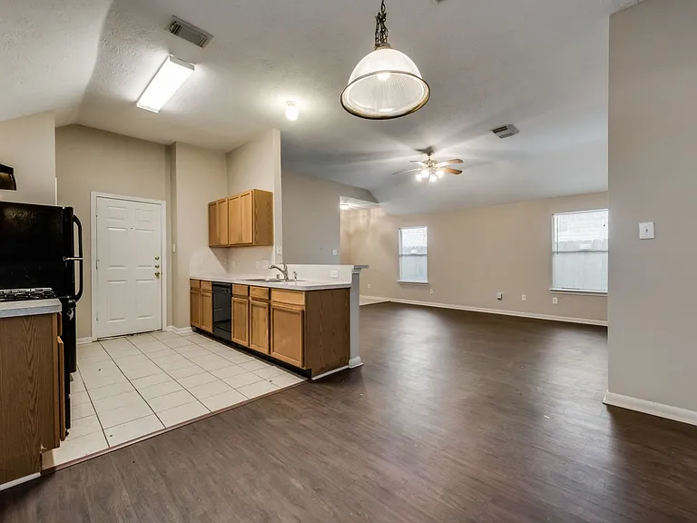 8342 Fuqua Gardens Dr — Photo 3