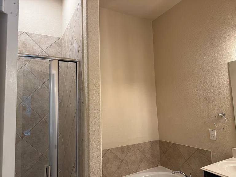 333 Phoebe Dr — Photo 10