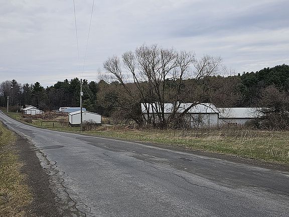 2nd image of 290 Griggs Rd
