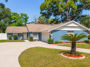 823 Riverside Dr, Tarpon Springs, FL 34689