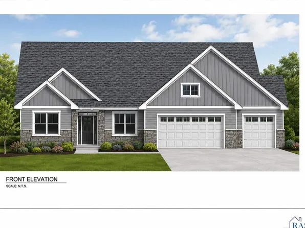 1010 Bitterend Cir, Mankato, MN 56001