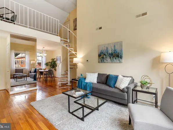3522 S Wakefield St APT B2, Arlington, VA 22206
