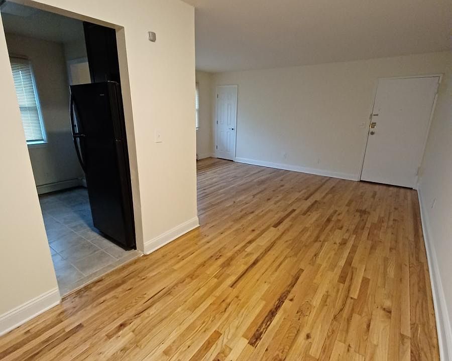1st image of 4621 Heckman St #229