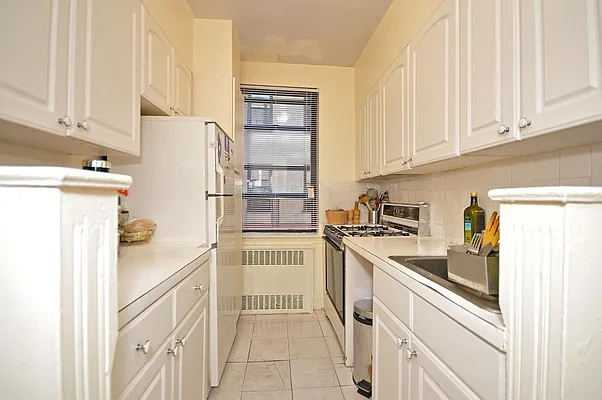 Sold by Re/Max In The City | media 10