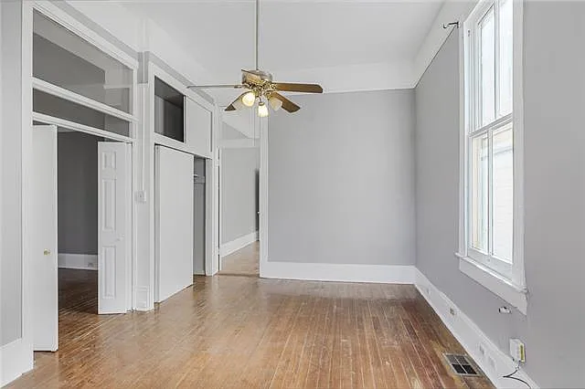 4909 Carondelet St #1/2 — Photo 4