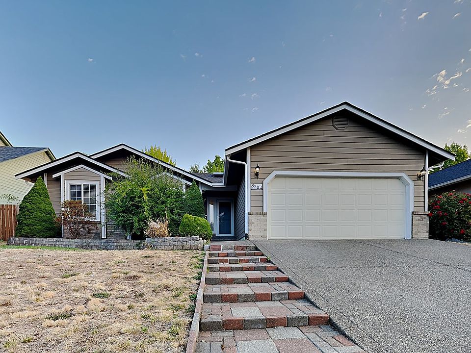 1st image of 8704 NE Sebastian Dr