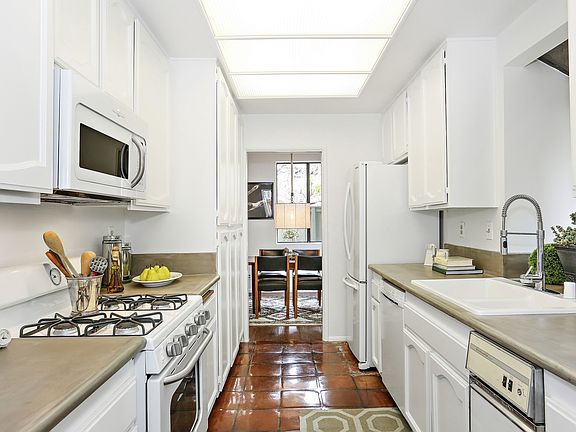 4th image of 330 Cordova St Unit 142