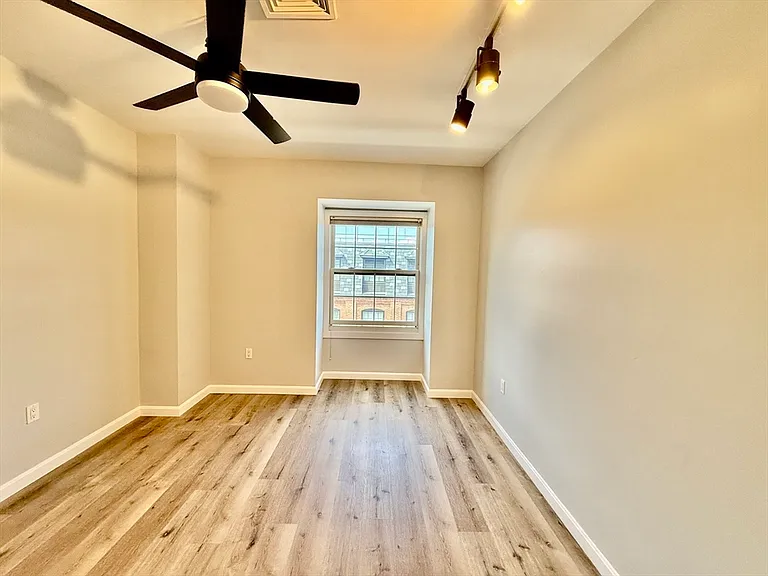 10 Weston Ave #41 — Photo 15
