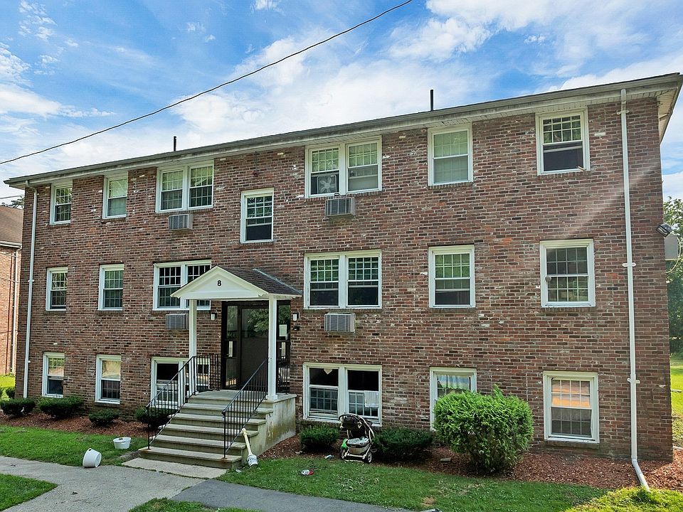 1st image of 8 Carriage Hill Rd APT 17