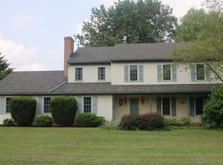 127 Fernwood Rd, Cochranville, PA 19330