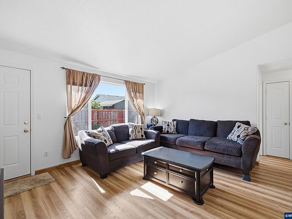 5th image of 1676 Warbler Ct SE