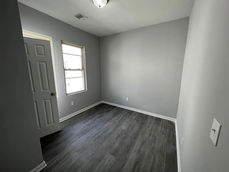 141 Goodwin Ave #2 — Photo 6