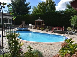 325 Hornidge Rd, Mamaroneck, NY 10543