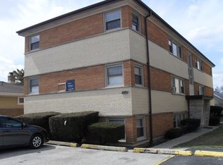 7538 Waukegan Rd #1, Niles, IL 60714