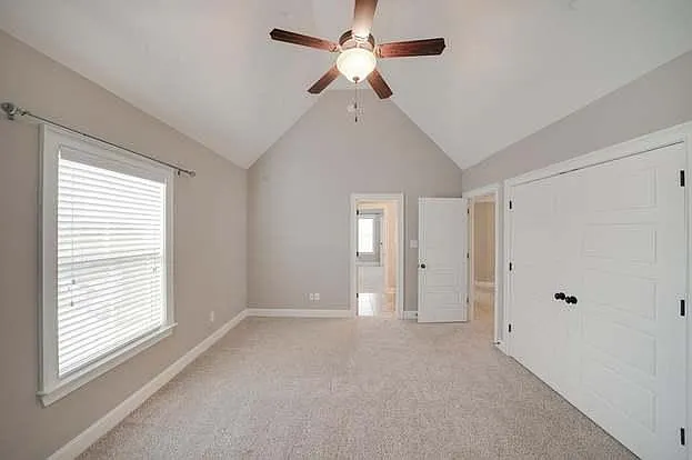 418 Buxton Ln — Photo 17
