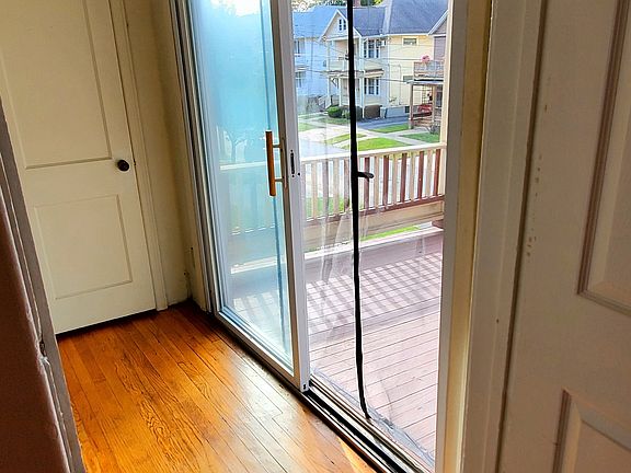 3rd image of 1911 Storrs Ave Floor 2