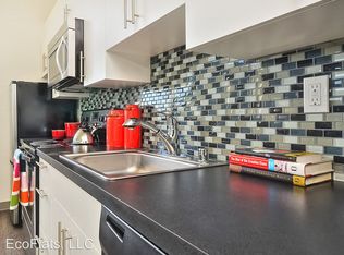 2129 N 113th St APT 1, Seattle, WA 98133