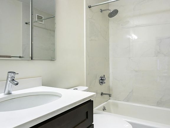 5th image of 200 E 90th St APT 23A