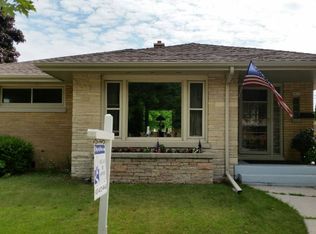 2823 S 12th St, Sheboygan, WI 53081