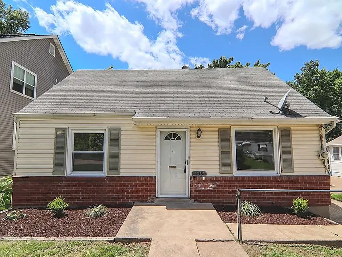 Building Photo - 439 Caroline Ave