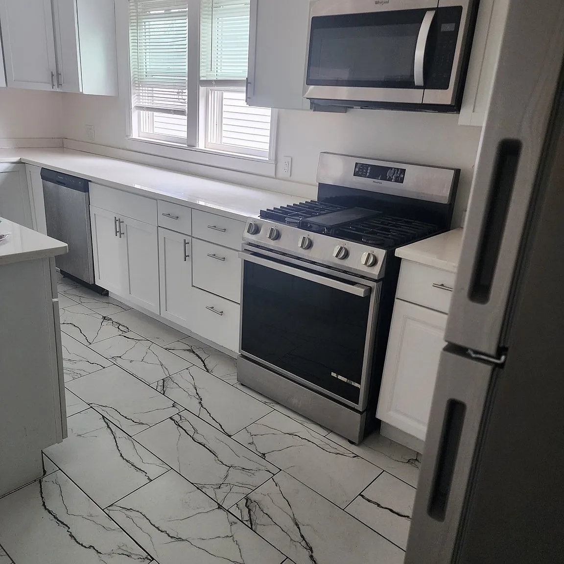 3 bed, 1.5 bath, 999 sqft, $3,800 — Photo 4