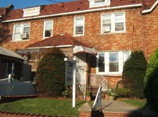 5437 65th Pl, Maspeth, NY 11378