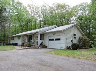 361 Laurel Lake Rd, Bartonsville, PA 18321