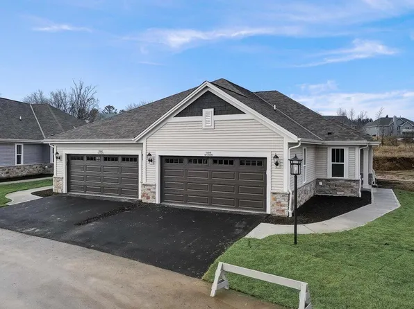 W204N17629 Laurel PLACE #302, Jackson, WI 53037