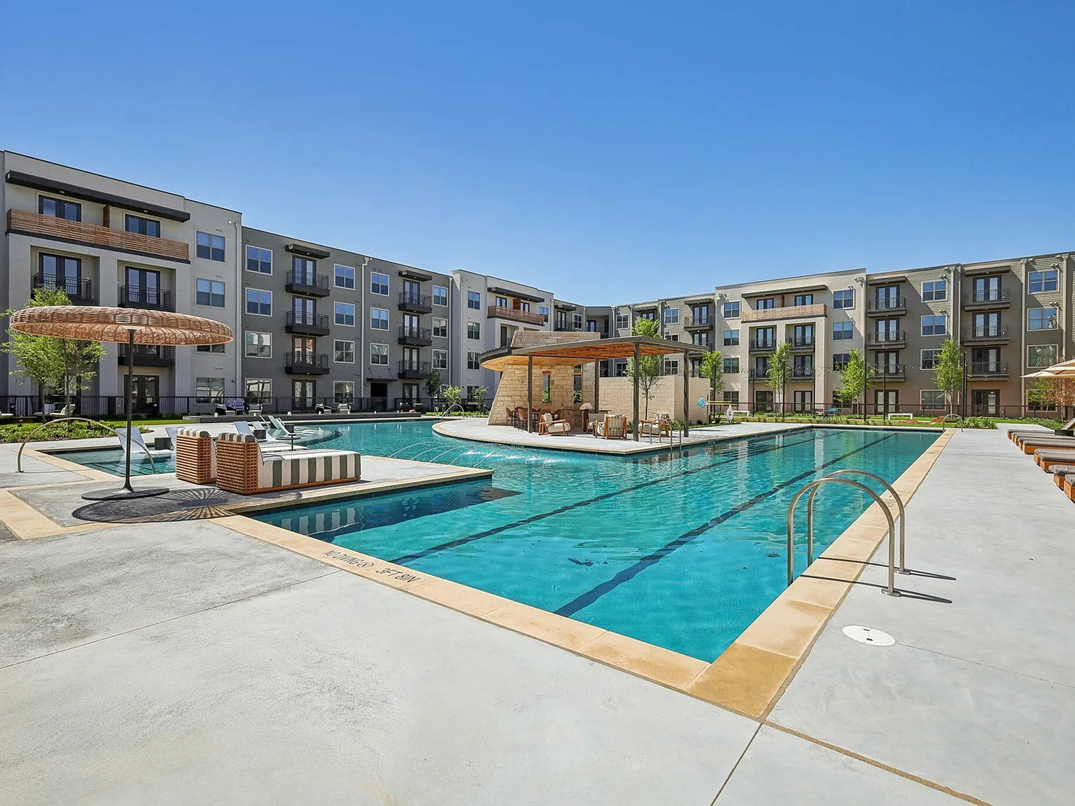The Palo Apartments — Photo 1