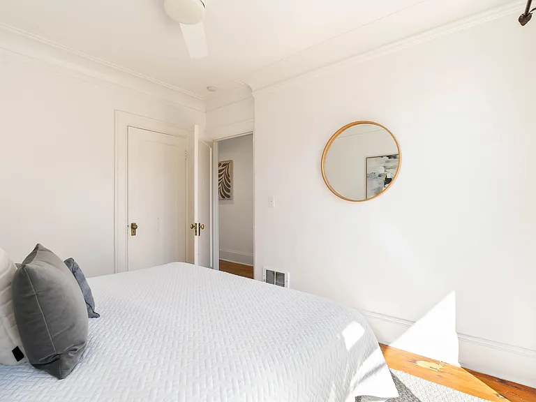118 NW King Ave #21 — Photo 15