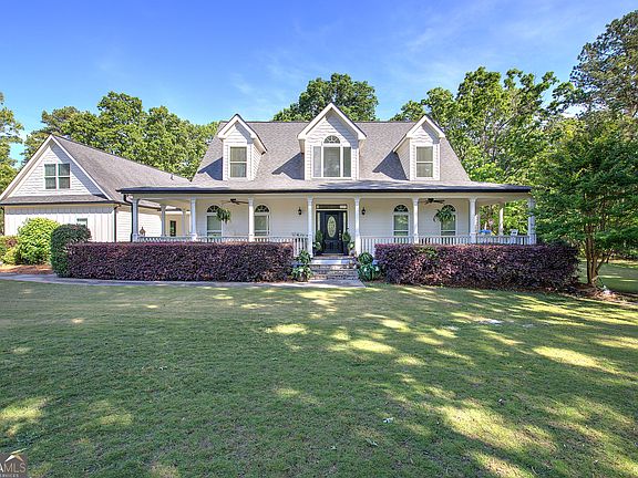 3rd image of 21 Branson Mill Dr NW