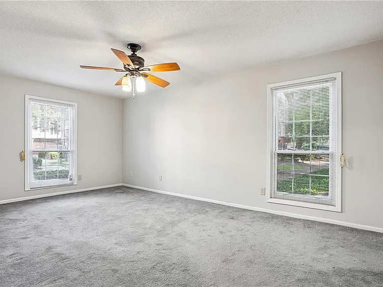 6851 Roswell Rd #F32 — Photo 22