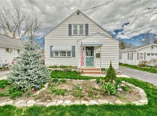 415 W Spruce St, East Rochester, NY 14445