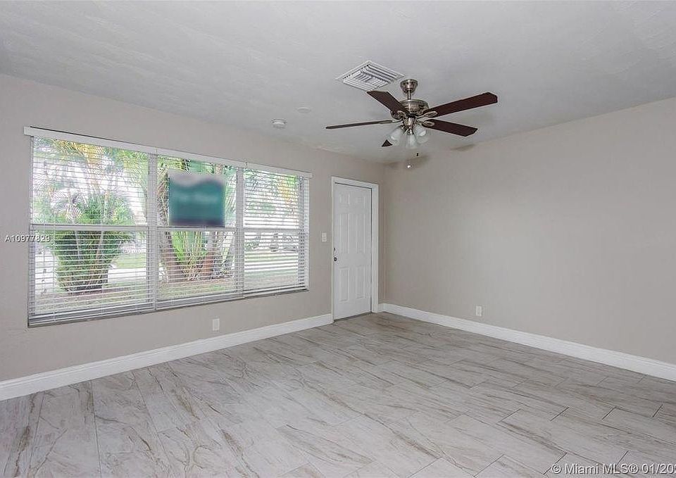 1st image of 91524 NE 31st Ct